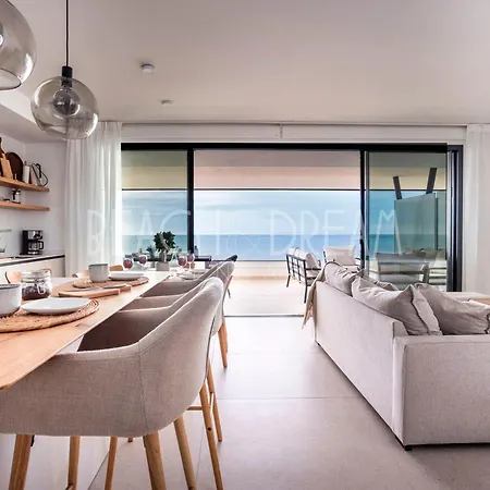 Panoramic Views, Pool And - Horizon Apartment *