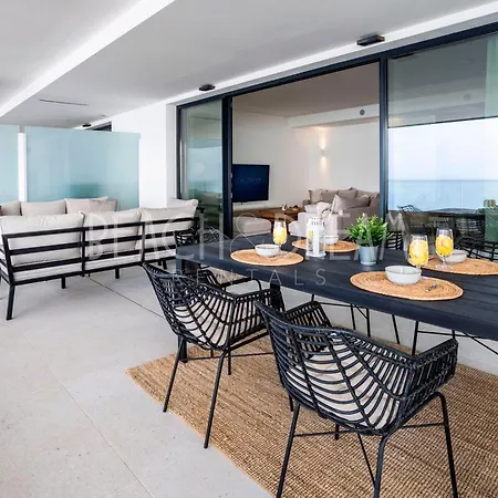 Panoramic Views, Pool And - Horizon Apartment